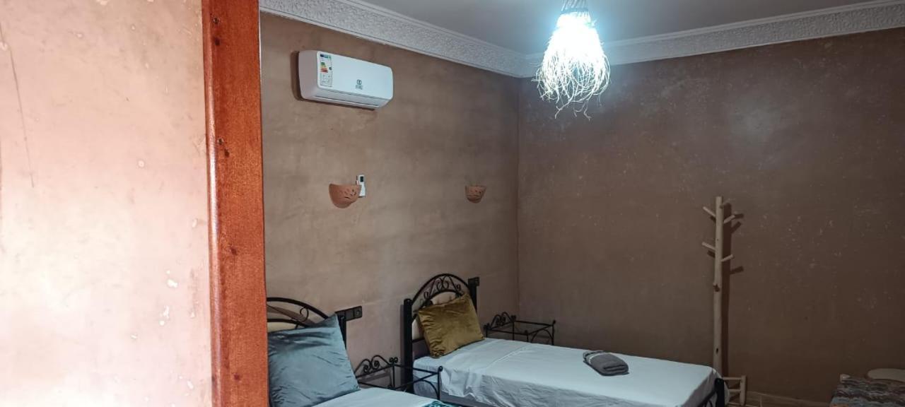 Auberge Restaurant Tissili " Oasis De Fint" المظهر الخارجي الصورة