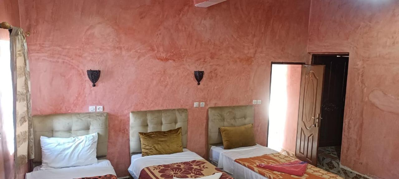 Auberge Restaurant Tissili " Oasis De Fint" المظهر الخارجي الصورة